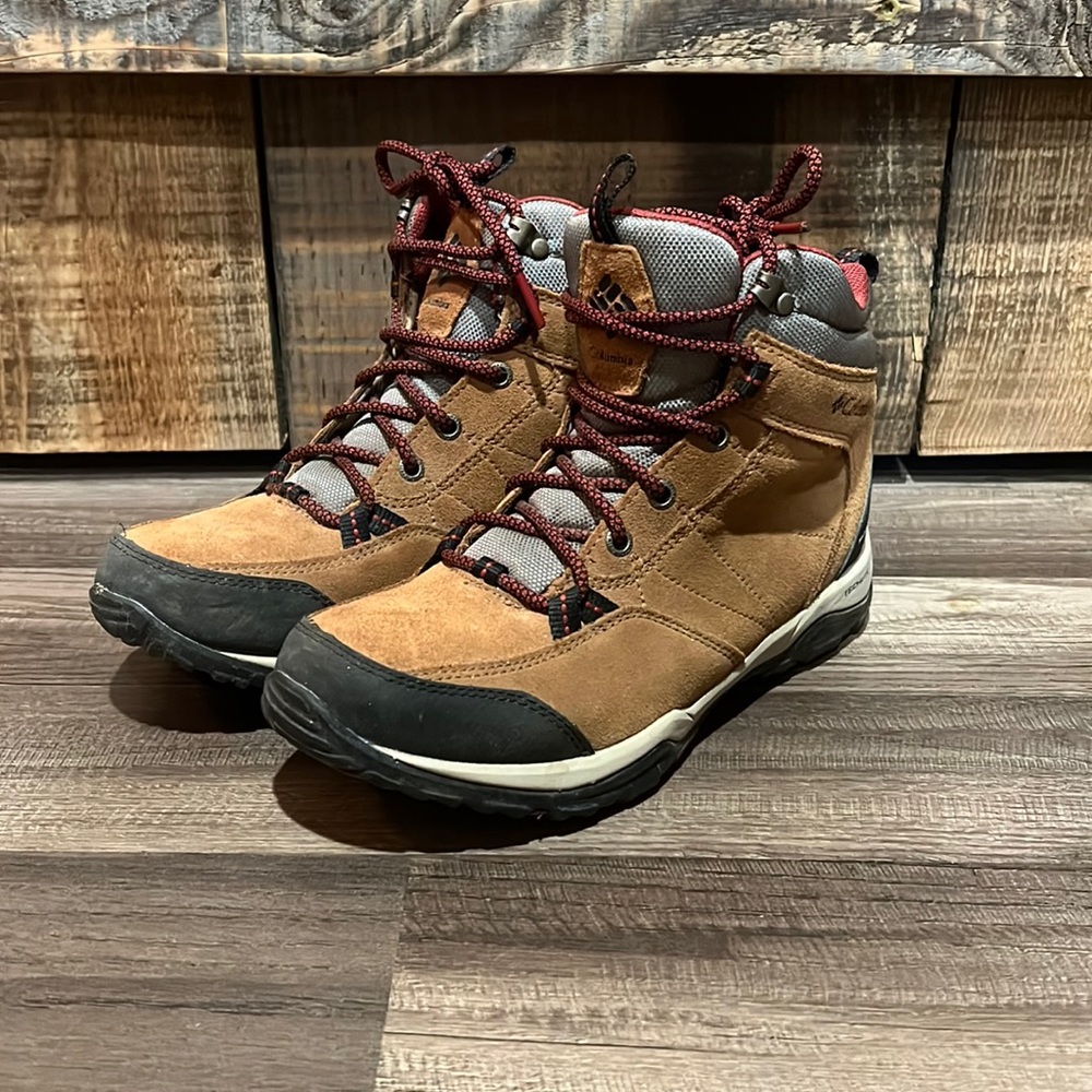 Colombia Hiking Boots